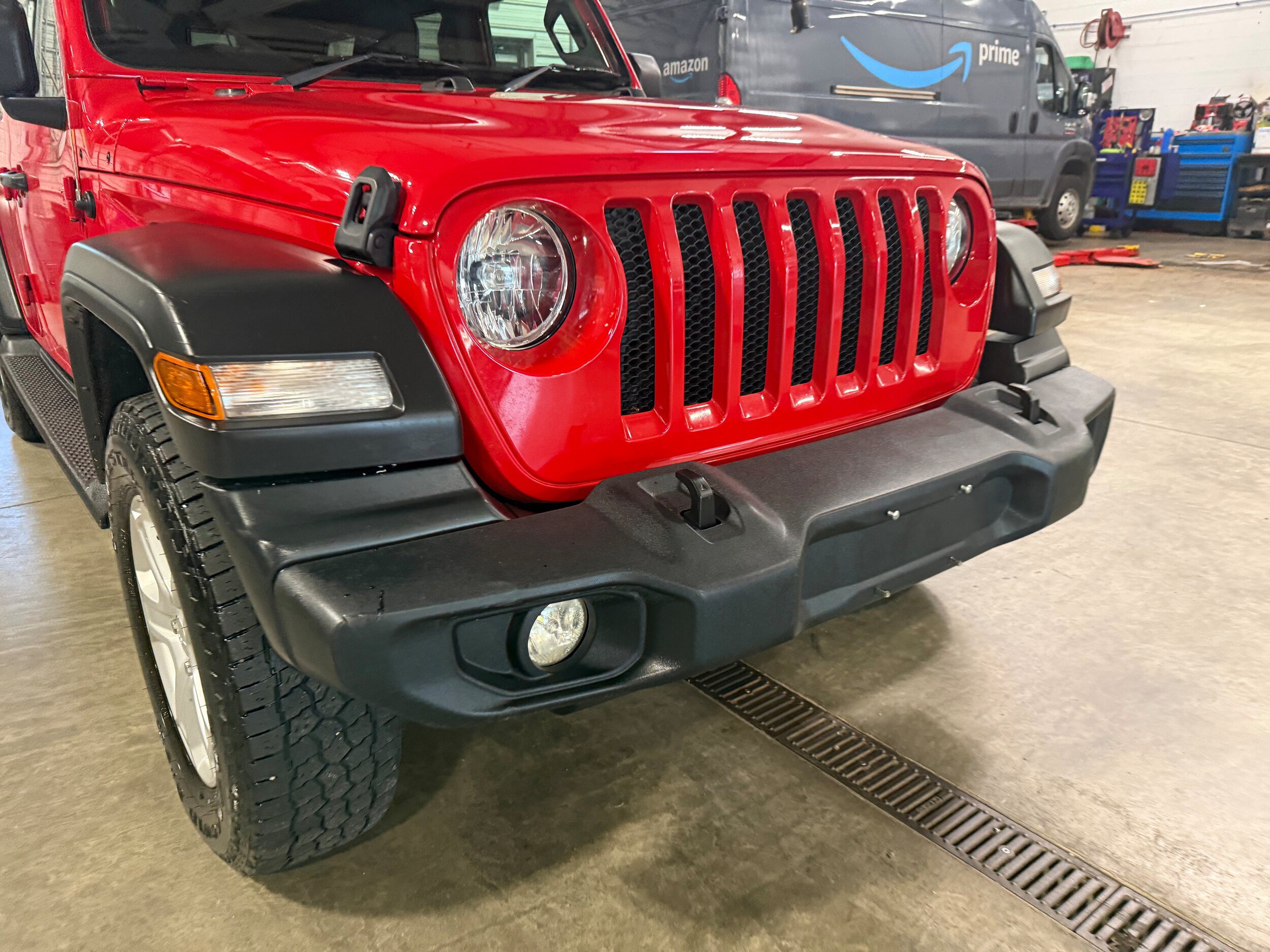 Used 2022 Jeep Wrangler Unlimited Sport w/ Cold Weather Group AWD/4WD image 2