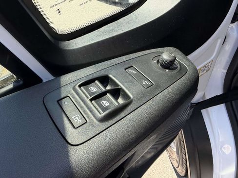 Used 2026 RAM ProMaster 2500 w/ Convenience Group FWD image 23