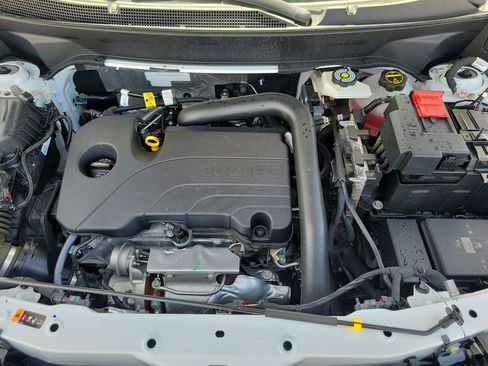 Used 2025 Chevrolet Equinox LT image 10