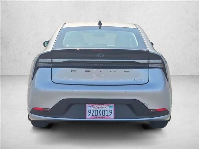 Used 2026 Toyota Prius Plug-In Hybrid FWD image 7