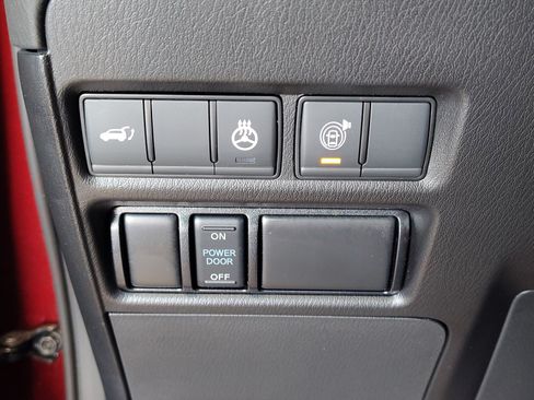 Used 2024 Nissan Armada Platinum w/ Captain's Chairs Package RWD image 30
