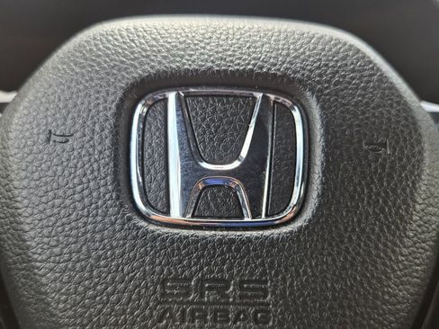 Certified 2025 Honda Pilot Sport image 26