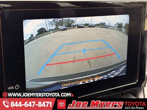 Used 2025 Toyota Corolla LE image 19