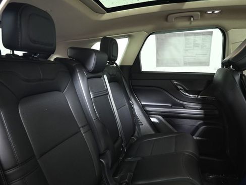 Used 2024 Lincoln Corsair AWD w/ Equipment Group 101A image 34