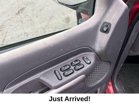 Used 2001 Ford Explorer Sport Trac 4x4 image 13