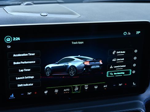 Used 2025 Ford Mustang Dark Horse image 17