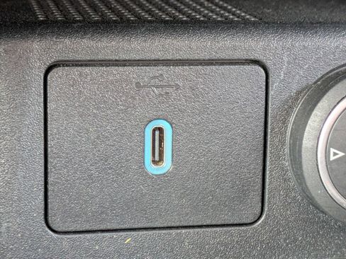 Used 2020 Ford Escape Titanium AWD/4WD image 27