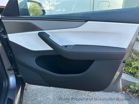 Used 2026 Tesla Model Y Long Range RWD image 13