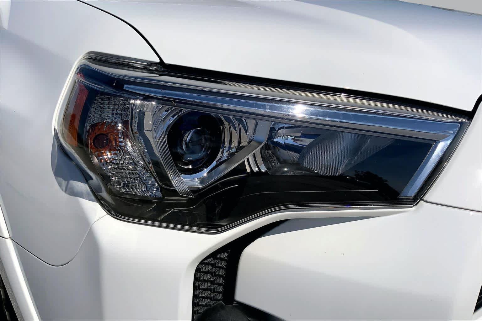 Used 2022 Toyota 4Runner SR5 RWD image 27