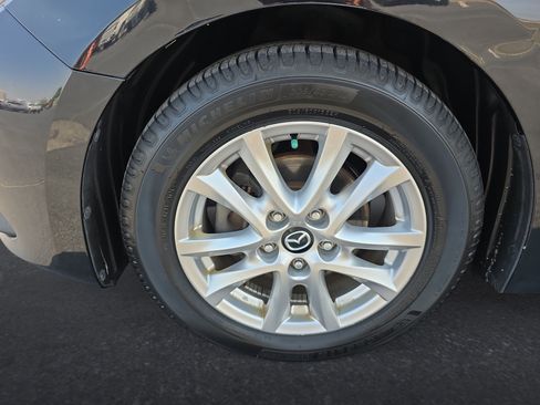 Used 2014 MAZDA MAZDA3 i Touring FWD image 18