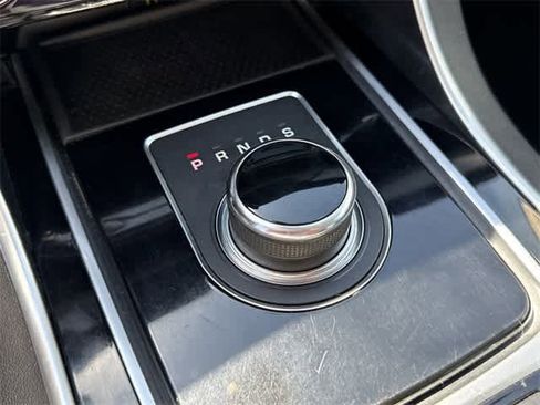 Used 2018 Jaguar XF 25t image 20