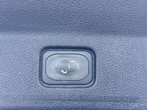 Used 2016 Ford Explorer XLT w/ Equipment Group 201A FWD image 8