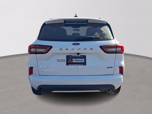 Used 2023 Ford Escape ST-Line Select AWD/4WD image 5