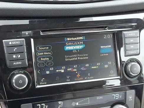 Used 2022 Nissan Rogue Sport SV w/ Technology Package image 16