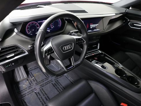 Used 2022 Audi e-tron GT Prestige image 23