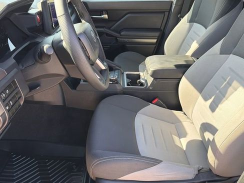 Used 2024 Toyota Tacoma TRD Off-Road image 20