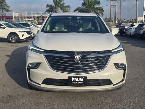 Used 2023 Buick Enclave Essence image 2