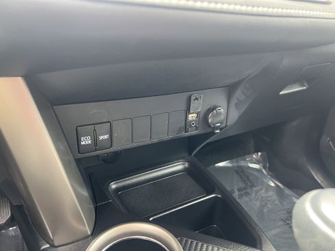Used 2015 Toyota RAV4 XLE FWD image 26