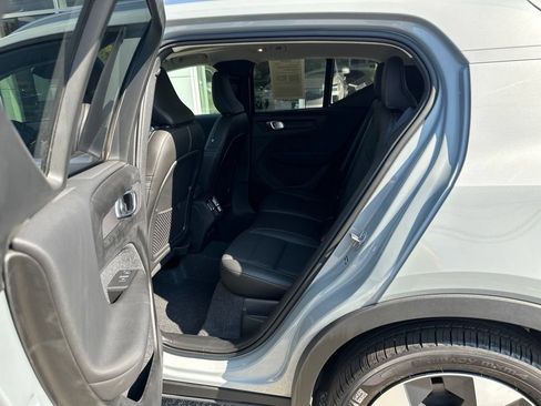 Used 2025 Volvo XC40 B5 Plus AWD/4WD image 14