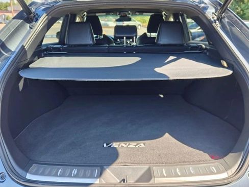 Used 2021 Toyota Venza XLE image 28