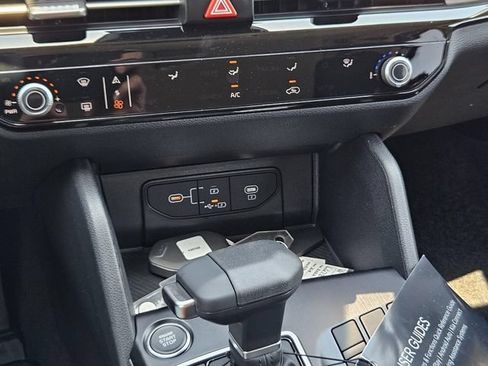 New 2026 Kia Sportage LX FWD image 18