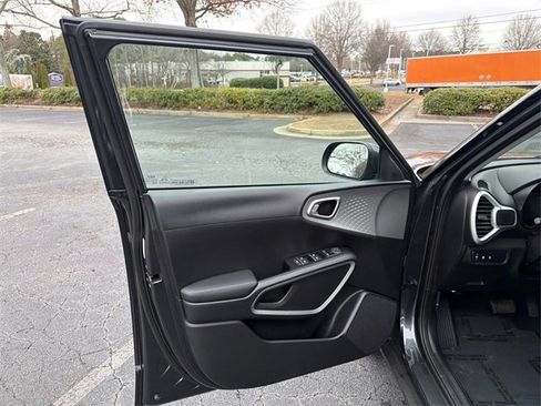 Certified 2024 Kia Soul LX image 23