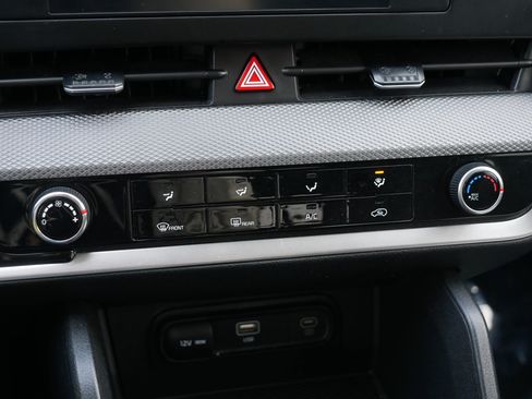 Certified 2024 Kia Sportage LX image 23