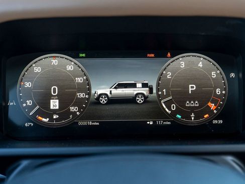 New 2025 Land Rover Defender 110 V8 image 13