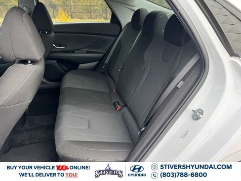 Certified 2024 Hyundai Elantra SE image 20