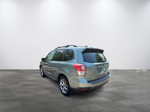 Used 2018 Subaru Forester 2.5i Touring AWD/4WD image 4