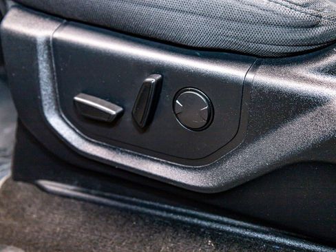 Used 2019 Ford F150 Lariat image 18