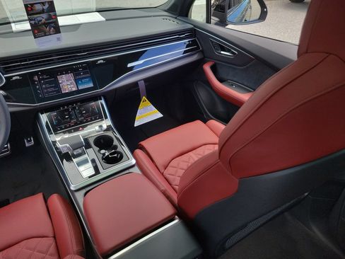 New 2026 Audi SQ7 Premium Plus AWD/4WD image 24