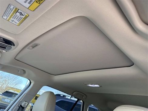 Certified 2025 Subaru Outback Limited image 30