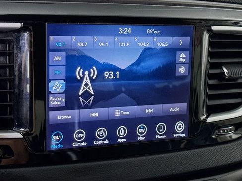 Used 2020 Chrysler Pacifica Touring-L Plus image 7