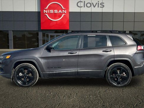 Used 2019 Jeep Cherokee Altitude image 6