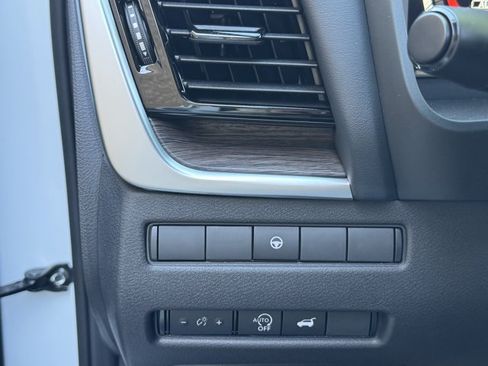 New 2026 Nissan Rogue Platinum AWD/4WD image 16