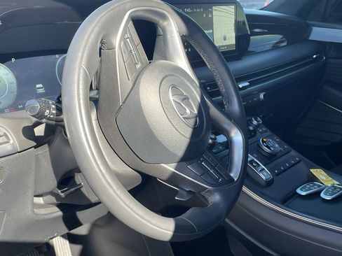 Used 2024 Hyundai Palisade Calligraphy image 10