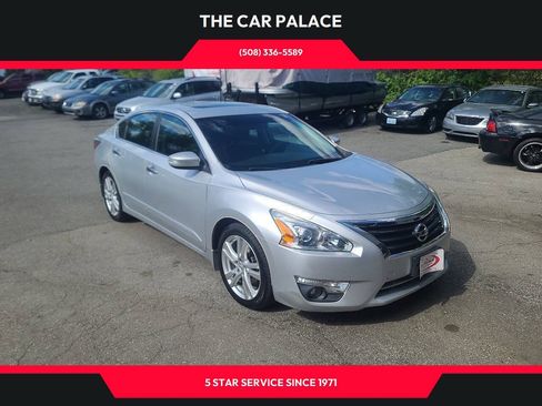 Used 2015 Nissan Altima 3.5 SL FWD image 1