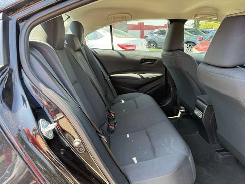 Used 2025 Toyota Corolla LE FWD image 29