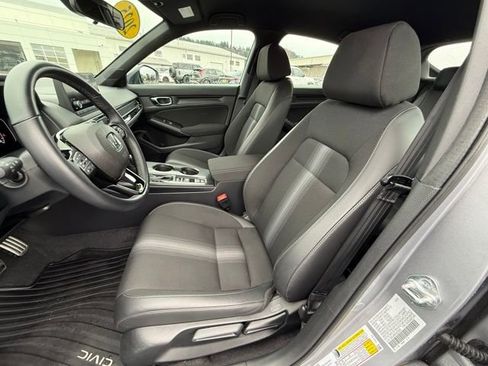 Used 2025 Honda Civic Sport image 18