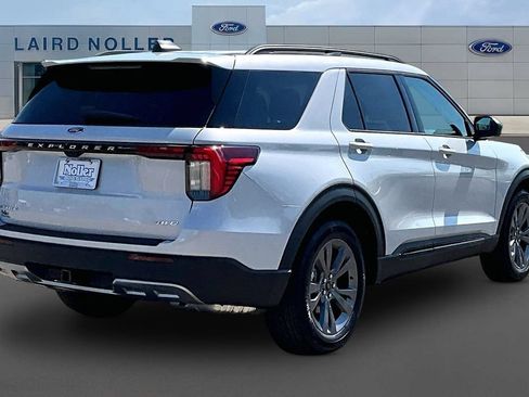 New 2026 Ford Explorer Active w/ Active Comfort Package AWD/4WD image 5