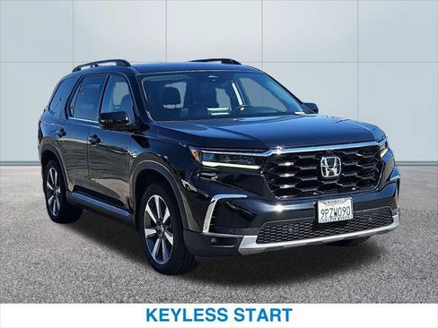 Certified 2025 Honda Pilot Elite image 4