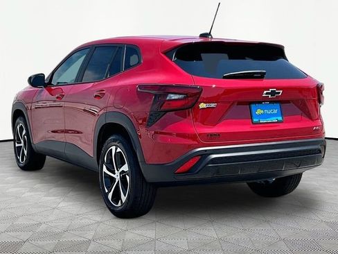 New 2026 Chevrolet Trax RS w/ Sunroof Package FWD image 4