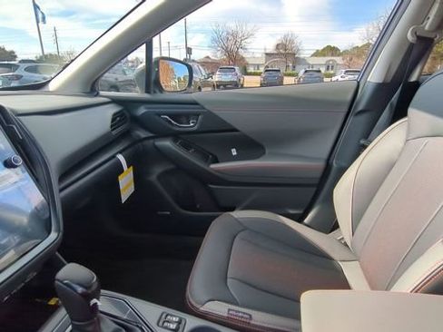 Used 2025 Subaru Crosstrek 2.5i Limited image 3