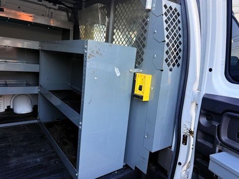 Used 2014 Chevrolet Express 2500 image 24