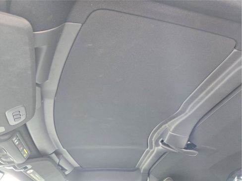 Used 2023 Chevrolet Corvette Stingray Preferred Cpe w/ Battery Protection Package RWD image 23