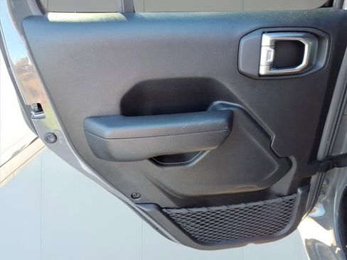 Used 2022 Jeep Wrangler Unlimited Rubicon w/ LED Lighting Group image 25