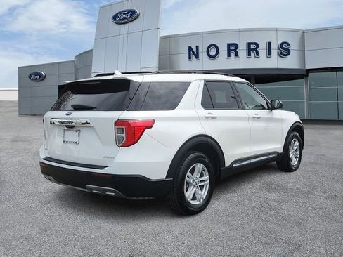 Certified 2022 Ford Explorer XLT w/ Equipment Group 202A image 4