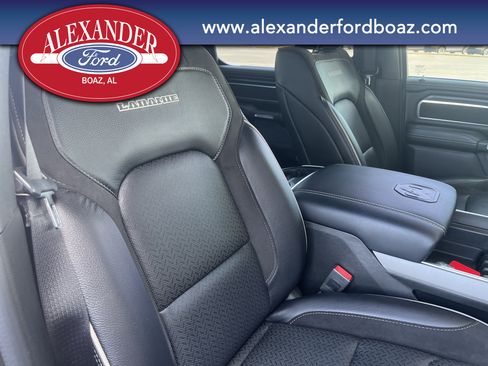Used 2023 RAM 1500 Laramie AWD/4WD image 19