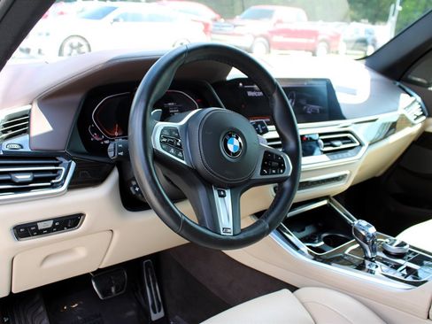 Used 2019 BMW X5 xDrive50i w/ M Sport Package AWD/4WD image 15